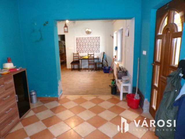 Csendes utcában tágas otthonos ház eladó!