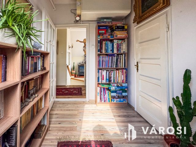 Tágas, napfényes ház Gyula legszebb utcájában