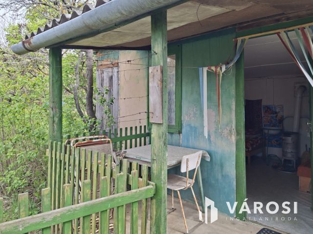 Jó telek, jó helyen. Most kell lépni!