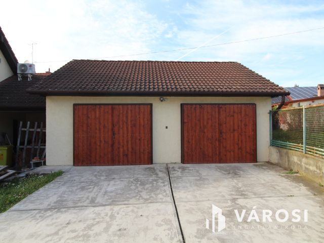 Családi ház zöldövezetben