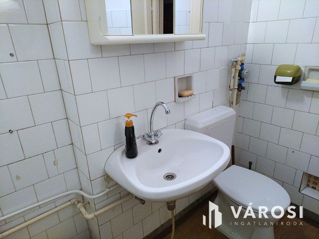 Háromszobás lakás a városközpontnál