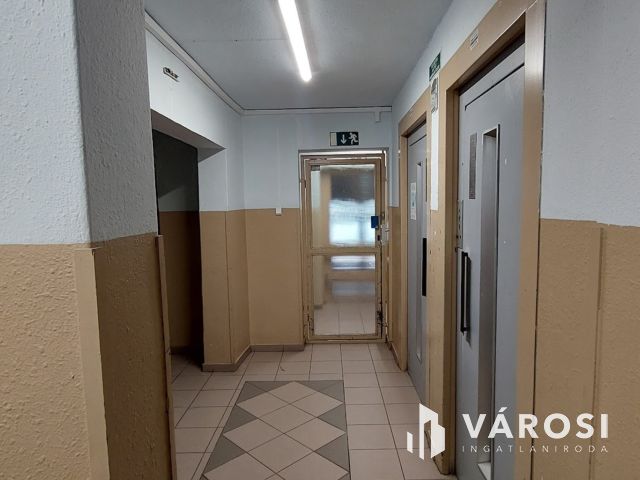 Azonnal költözhető felújított lakás Debrecen Tócóskertben