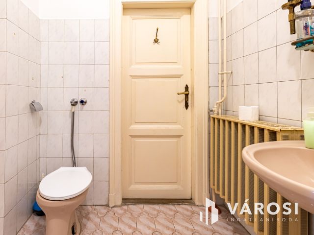 Otthonstartra nagy lakást a Dembinszkyben, milliós m2 alatt