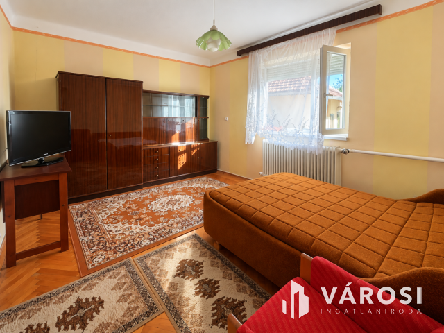 Debrecen-Józsa szép utcájában, családi ház eladó!