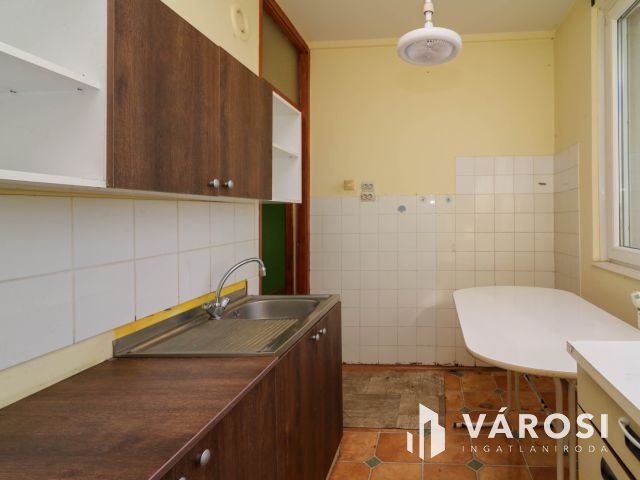 Békésen panel lakás eladó