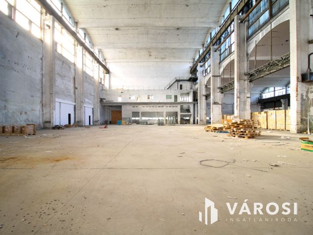 Eladó ipari csarnok Csepelen